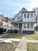 4032 Vermaas Ave, Unit 2 in Toledo, OH - Building Photo