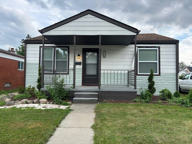 property at 8672 Hudson Ave