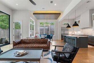 3406 Bonnie Rd in Austin, TX - Building Photo - Building Photo
