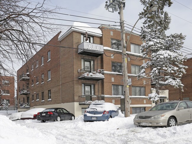 5575 Beaucourt in Montréal, QC - Building Photo - Primary Photo