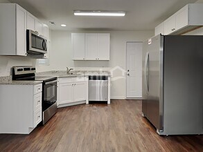 132 Drewsbury Dr in Greensboro, NC - Building Photo - Building Photo