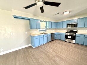 39 Melody Ln in Lone Grove, OK - Building Photo - Building Photo