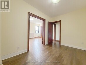 1108 Yonge St in Toronto, ON - Building Photo - Building Photo