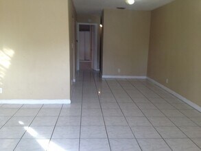 1335 NW 8th Ave in Fort Lauderdale, FL - Building Photo - Building Photo