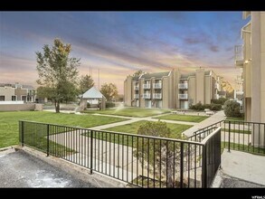 5600 Meadow Ln, Unit 157 in Ogden, UT - Building Photo - Building Photo