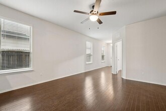 212 La Dera Dr in Liberty Hill, TX - Building Photo - Building Photo