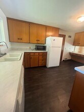 980 Sherwood Pl in Eugene, OR - Building Photo - Building Photo