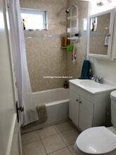 99 2nd St, Unit 1 in Medford, MA - Foto de edificio - Building Photo