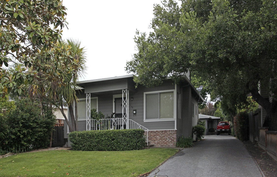 1042-1044 Madison Ave in Redwood City, CA - Building Photo