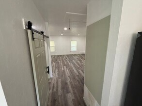 1100 Straka Terrace in Oklahoma City, OK - Building Photo - Building Photo