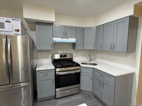 924 E 106th St in Brooklyn, NY - Building Photo - Building Photo