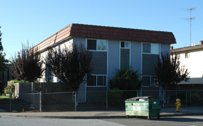 226 Eastside Dr in San Jose, CA - Foto de edificio - Building Photo