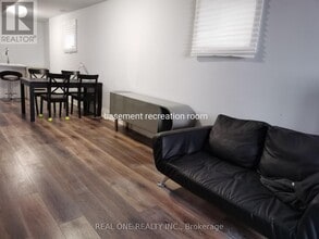 62 Sunnypoint Crescent in Toronto, ON - Building Photo - Building Photo