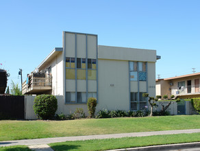 1802 E Wilson Ave in Orange, CA - Foto de edificio - Building Photo