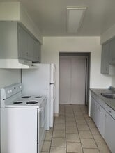 16 Austin Dr in Waterloo, ON - Building Photo - Building Photo