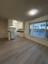 Corinth-4272 in Los Angeles, CA - Building Photo - Building Photo