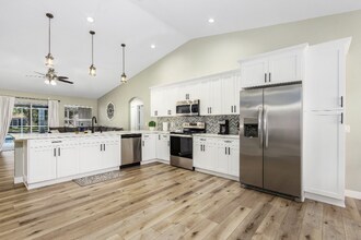 1300 SE 5th Terrace in Cape Coral, FL - Building Photo - Building Photo