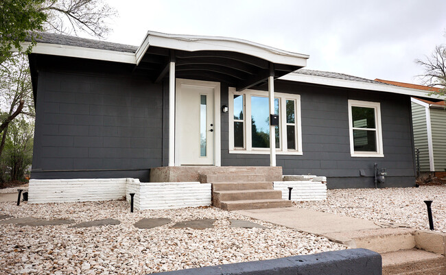 818 E Las Animas St in Colorado Springs, CO - Building Photo - Building Photo
