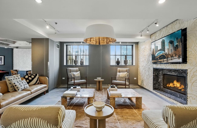 property at 222 W Randolph St