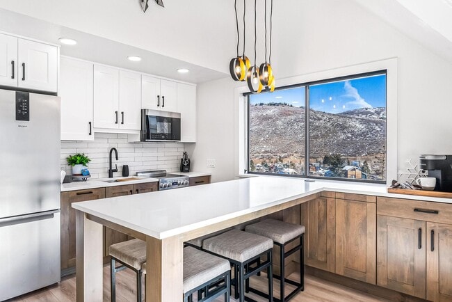 1385 Lowell Ave, Unit #310 in Park City, UT - Building Photo - Building Photo
