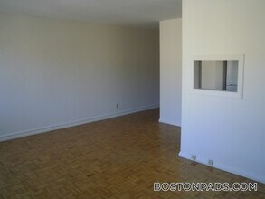 1455 Commonwealth Ave in Boston, MA - Building Photo - Building Photo