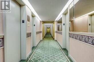 3700 Kaneff Crescent in Mississauga, ON - Building Photo - Building Photo