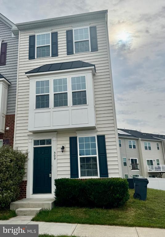 property at 509 Rolling Valley Dr