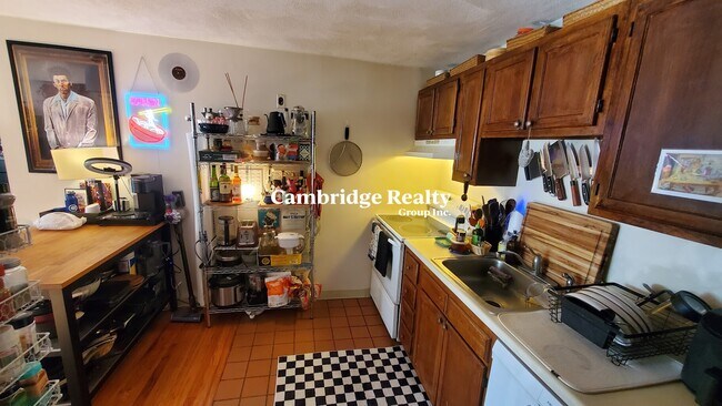 245 Kelton St, Unit 24B