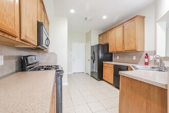 2011 Pinecreek Pass Ln in Katy, TX - Building Photo - Building Photo