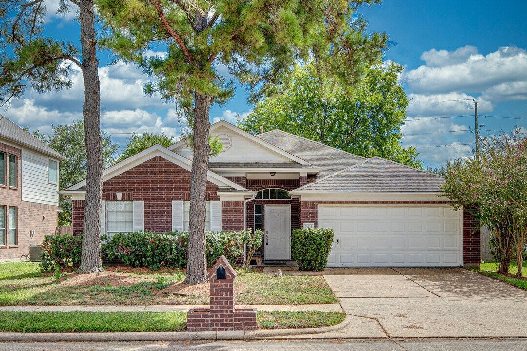 21403 Hadrian Dr in Katy, TX - Building Photo