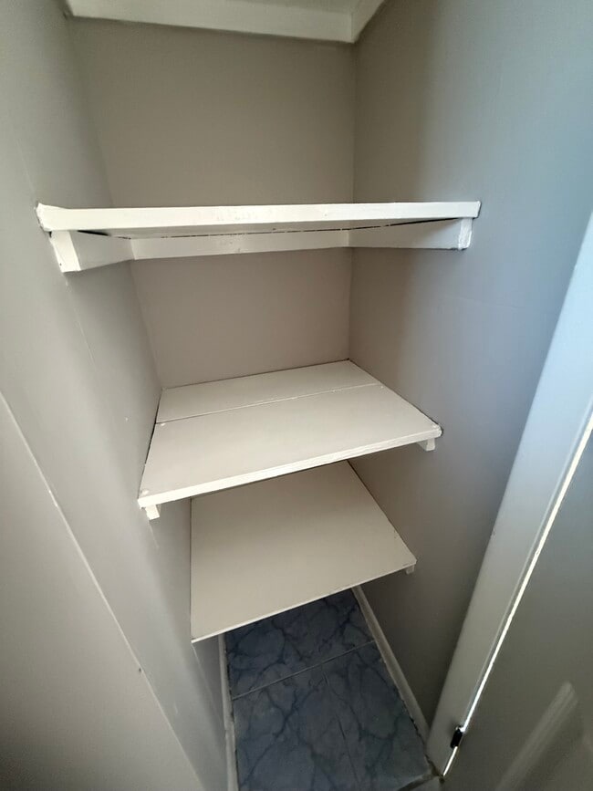 property at 438 Roseland Dr