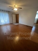 926 Dainard Dr in Peterborough, ON - Building Photo