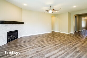 5003 Wooded Lake Dr in Spring, TX - Building Photo - Building Photo