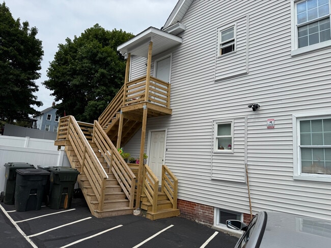 20 Colman St in New London, CT - Building Photo - Building Photo