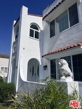 1206 Keniston Ave in Los Angeles, CA - Building Photo - Building Photo