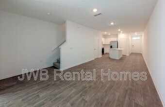 5934 Sharon Lake Dr in Jacksonville, FL - Building Photo - Building Photo