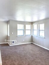 428 Burnett Ave S in Renton, WA - Building Photo - Building Photo
