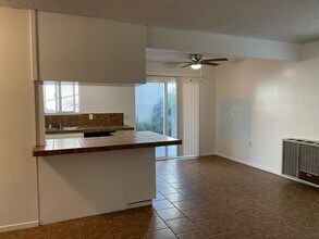 1821 Harriman Ln in Redondo Beach, CA - Building Photo - Building Photo