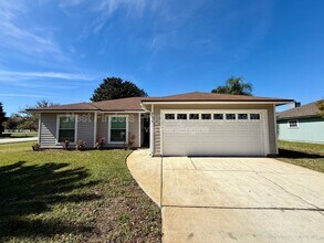 4578 Blue Stream Ln N in Jacksonville, FL - Foto de edificio - Building Photo