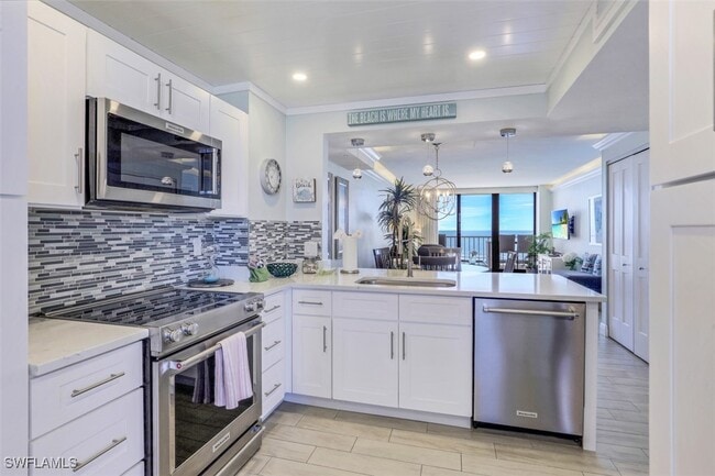 property at 440 Seaview Ct