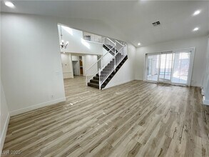 7732 Crenshaw Way in Las Vegas, NV - Building Photo - Building Photo