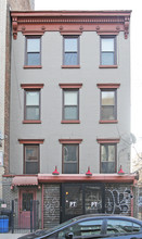 331 Bedford Ave in Brooklyn, NY - Building Photo - Building Photo