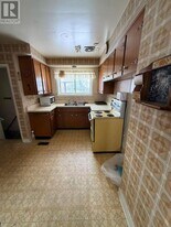 42 Godfrey Dr in London, ON - Building Photo