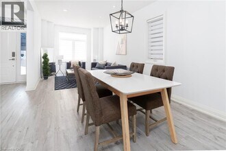 388 Klein Cir in Ancaster, ON - Building Photo - Building Photo