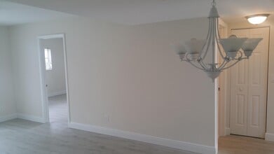 18081 SE Country Club Dr in Jupiter, FL - Building Photo - Building Photo