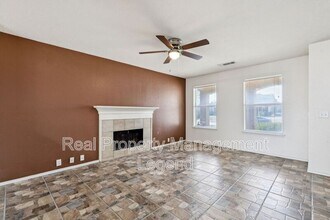 1400 Caleo Dr in Red Oak, TX - Building Photo - Building Photo