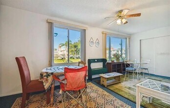 2404 Florentine Way in Clearwater, FL - Building Photo - Building Photo