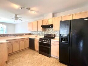 3356 Ravinia Cir in Aurora, IL - Building Photo - Building Photo