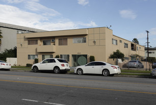 6642 Whitsett Ave in North Hollywood, CA - Building Photo