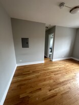 910 W George St, Unit 1 Apartamentos